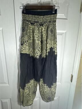 Joob Joob Black and Cream Paisley Print Rayon Harem Pants Size S/M